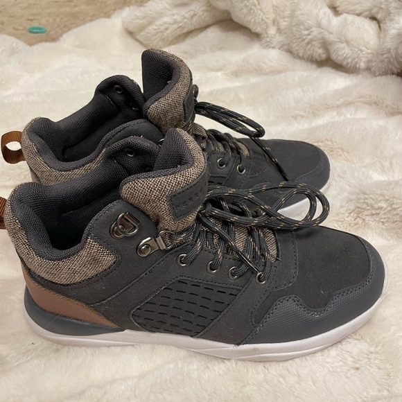 Boys Kids Perry Ellis Gray and Brown High-Top Sneakers Casual Size 6 - Picture 4 of 8